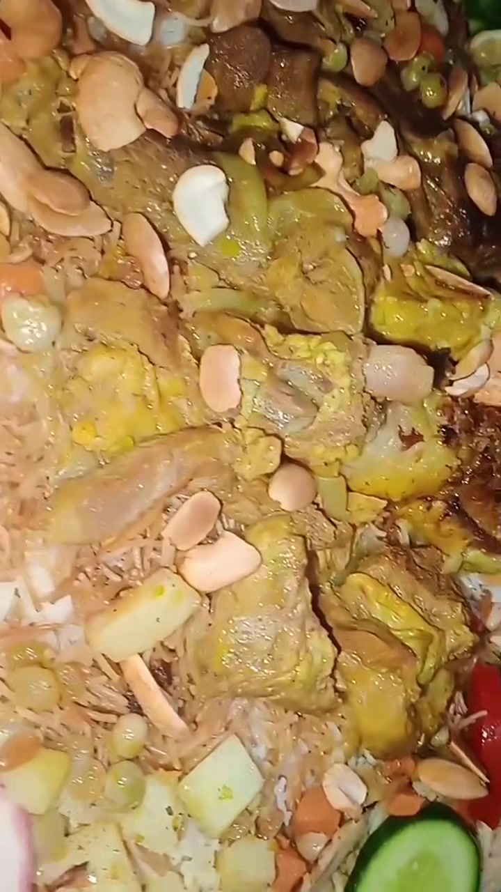 مساء الخير والعافيه للجميع نفتح الحجز عله تجهيز مناسبات للأعراس عزائم ثوابات 
تبدي اسعار لاطباق مناسبات من 2500
فما فوق كل طبق اله سعر 
كل ما عليكم الحجز قبل يوم واحد فقط او يومين ***********للتواصل
