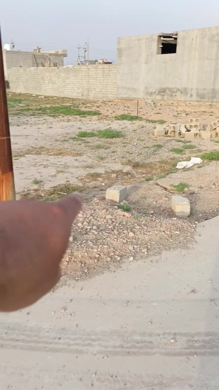 السلام عليكم قطعة أرض للبيع مساحتها ١٥٠متر  لاستفسار  الاتصال ع رقم *********** او خاص
