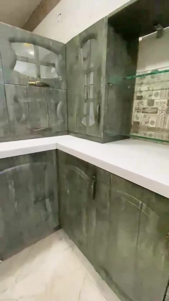 اثاث بيت كامل نظيف جداً أسعار مناسبة
العنوان :  زعفرانيه أربع شوارع 
*********** واتس فقط
