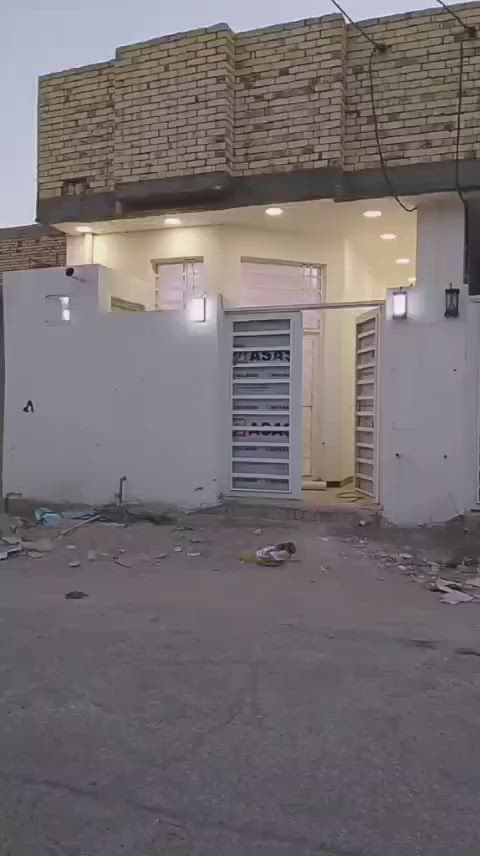 بیت للأجار الصوب الثانس مدخل سيطرة شويلي  قريب الجسر المشاة 
بناء حديث المساحه ١٠٠ متر قبل كم يوم طلعو منه العمال يعني تستلمه جديد 
التواصل واتساب او الاتصال  ***********
