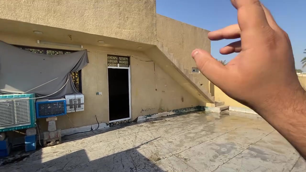 السلام عليكم المكان بوب الشام قرب حسينيه الساده الطوال تفاصيل البيت كما موضحه بالفديوهات للاستفسار ***********
