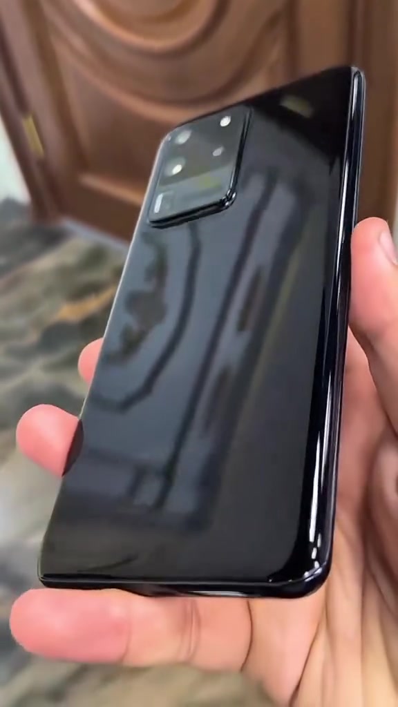 Galaxy S20 Ultra 5G البيع السعر ٢٥٠ وبي مجال النسخ المركي الجهاز نضيف ميسان حي المعلمين الرقم بس واتساب بي***********
