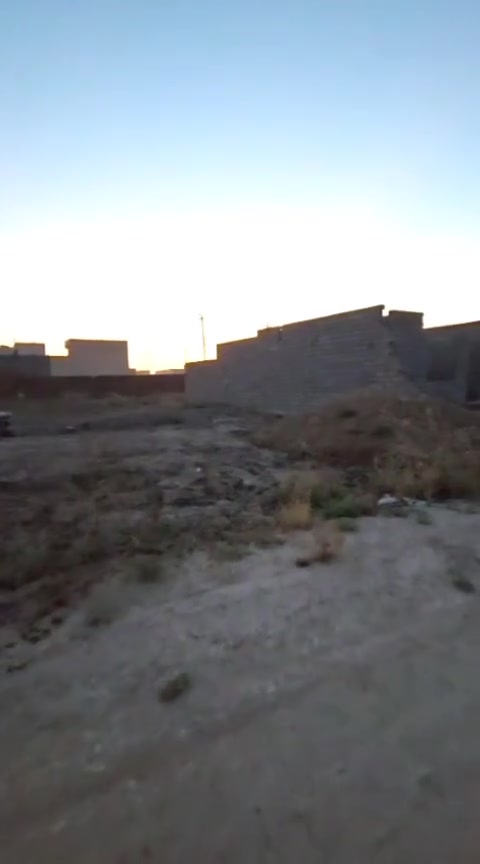 مكتب الاحمو للعقارات 
قطعة للبيع  زراعي 
المساحه: 250 متر 
الواجهه:12,5
الموقع: حي الكفاح الشمالي ثالث قطعة ع شارع سنجار القديم 
السعر: 20 مليون وبيها مجال 
مراجعة #مكتب_الاحمو
موقع المكتب مقابيل مرطبات الجوهرة
شارع مديرية شرطة تلعفر
التفاصيل الاتصال على الأرقام التالية:_
(***********)كورك ☎️📞
(***********) اسيا ☎️
(***********)اسيا واتساب ☎️📞
(***********) كورك ☎️
