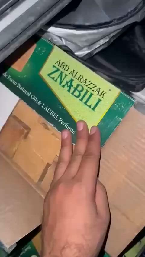 صابون ركي مرتب نوعيه جيد جداً سعر مناسب عدد مناسب  متوفر كميات خير من الله بيها رزق خير من الله للتواصل واتس اب. ***********
