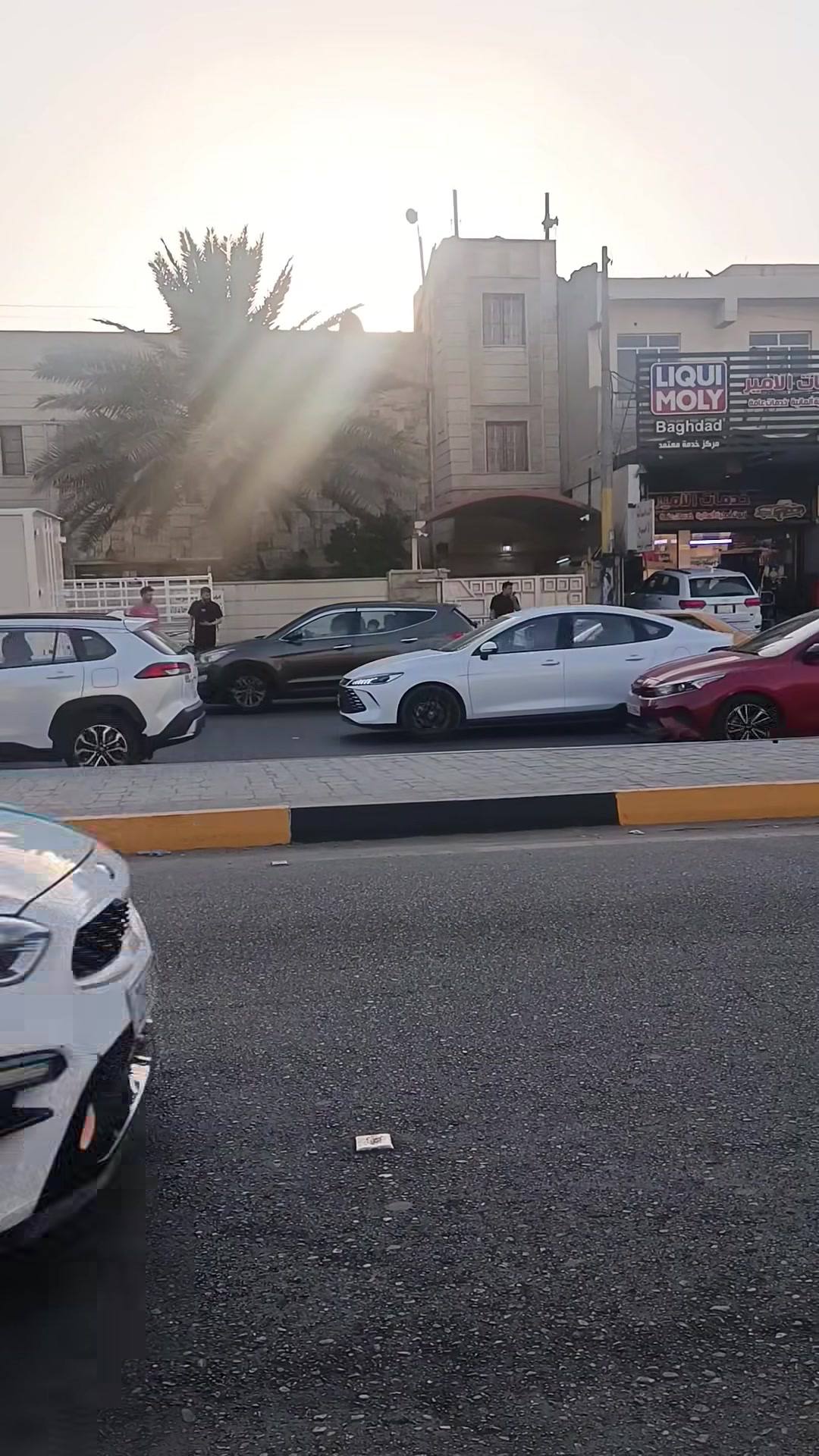 بيت تجاري على شارع الربيع مقابل المطحنه واجها 7 ونص نزال 18 سعر مناسب موقع تجاري ‏‪***********‬‏

