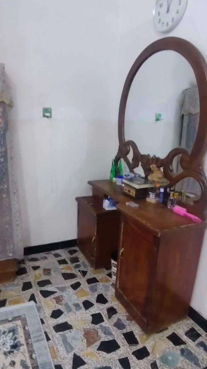 غرفه لبيع٢٠٠
***********
