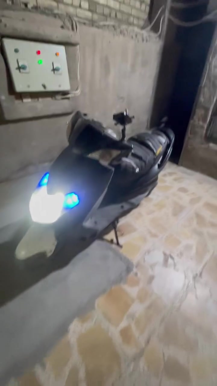 سكنس فحل كوري
مكينتها نضيفه شلعه ومعدل عليها كلجات رياضي رايدها ب٥٥٠ وبيها مجال عنواني البلديات ***********
