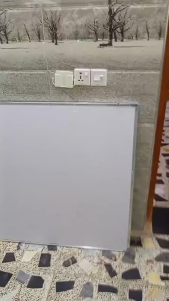 سبوره حجم كبير للبيع جديده استعمال شهر واحد فقط اخذتها بخمسه وسبعين. اريدها بأربعين فقط. 
مكاني الشعب نهاية الفورتات.


**إذا كنت صاحب هذا الإعلان وتريد حذفه لأي سبب، رجاءا أرسل رسالة إلى الدعم الفني**