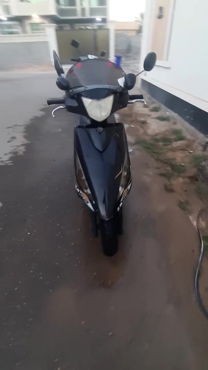 سلام عليكم للبيع موطور سايم جيتي نيضيف محركه لا تنقيص ولا تبخير كهربائيات شغاله سعره 375 وبي مجال بصيط. او مراوس  مكاني الرمادي الصوفيه هــــ ***********
