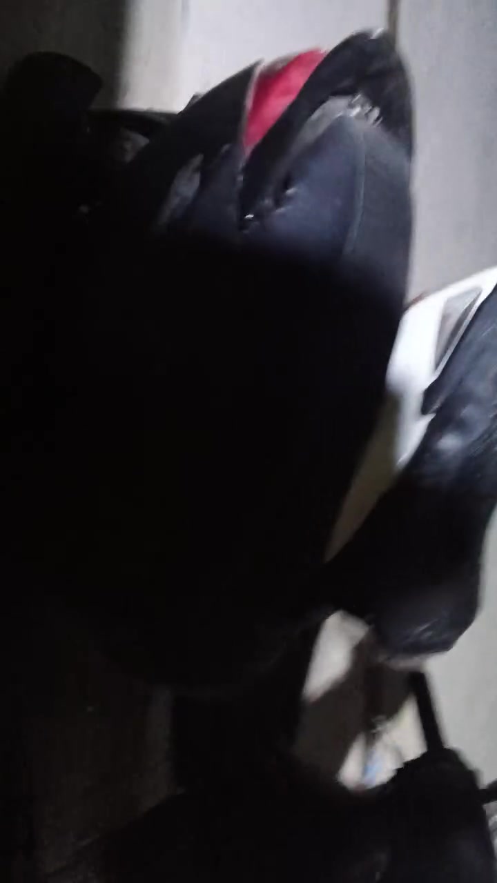 السلام عليكم 
ثلعب للبيع 
وسكنس 
ابيع كوم حديد +ثنينهن شغالات بس يردلهن ترتيب 
كوم حديد لاتراسلني تكلي شبيهن مابيهن 
السعر 550 قفل 
العنوان.. بغداد الشعلة 
واتساب ***********
