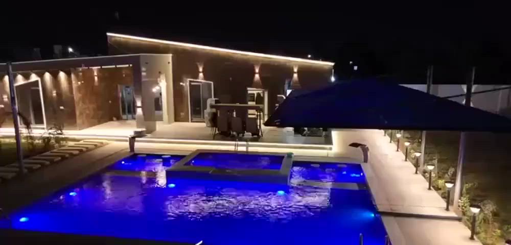 شكرا لك على تواصلك مع منتجع شروق الشمس الملكي vip
أسعار الشفتات 
الشفت الصباحي 250
الشفت المسائي 300
الخميس المسائي 350
الخميس لصباحي 250
الجمعه  الشفت الواحد 350
والأيام العاديه اليوم كامل شفتين تخفيض 400 الف 
يبدأ الساعه 10 صباحاً إلى ثاني يوم الساعه8 صباحاً
منتجع شروق الشمس  عدد الغرف 2
وصاله كبيرة 
مطبخ مجهز كامل 
صحيات
كعده عربيه 
وجلسه في الحديقه 
وملعب كرة وكرة سلة وطائره وتنس 
بليارد 
فيشه 
منضدة 
ومراجيح 
وألعاب أطفال 
باربكيو للشواء الطليان والأسماك وكافة المشاوي 
مسابح أربعه المسبح الطول 11في 7
ومسابح أطفال 3
المنتجع مودرن حديث 
متوفر كهرباء وانترنيت ٢٤ ساعه
وكافة وسائل الراحه 🔥🔥
للحجز *********** واتساب
