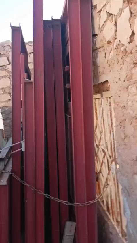 كرسته للبيع سعر مليونين وا بيها مجال رقم /***********
