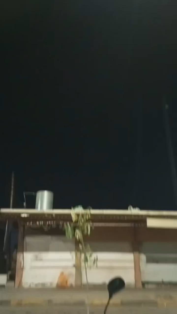 ماطور للبيع كلو شغال رماش ايشاير سلف هورن ربع ماتصرف عليه تحريكة ومعدل فول مكاني جانب الايمن ***********
