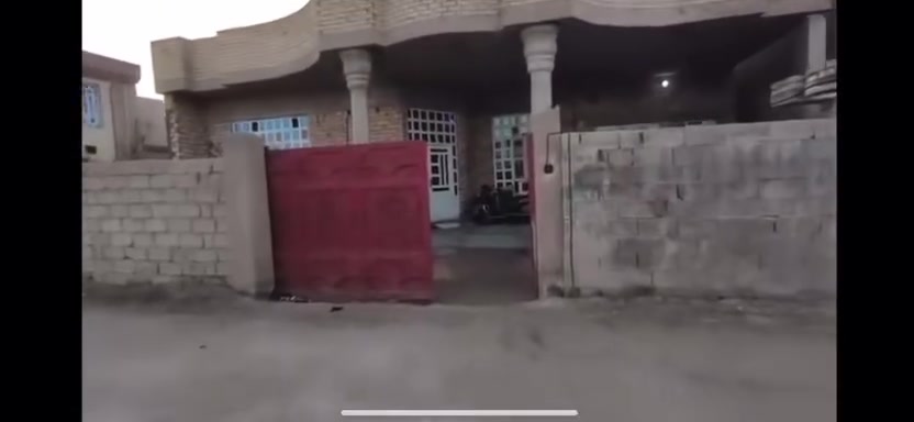 دار للبيع مستعجل المساحة 327متر طابو زراعي
البيت كليدور وديوانيه وصاله وغرفتين حمام داخلي صحيات خارجيه 

مساحه البناء 210

ديوانيه 4×7

صاله 5×6

الغرف 5×4.5

مطبخ 4×4

البيت قيموه أهل العقارات 90مليون إني رايده 78بيع مستعجل

بناء حديث حجر داخل كامل وخارج ملبوخ بس واجهيه وطرمه بعدهن باقي تفاصيل تواصل

***********
