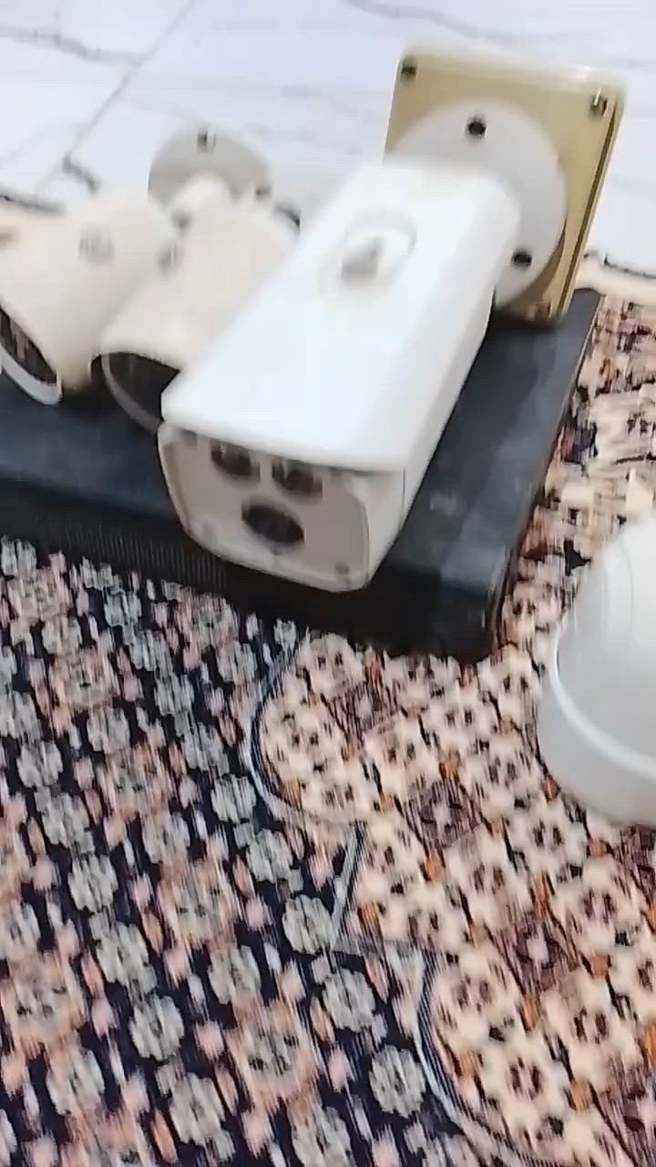***********
