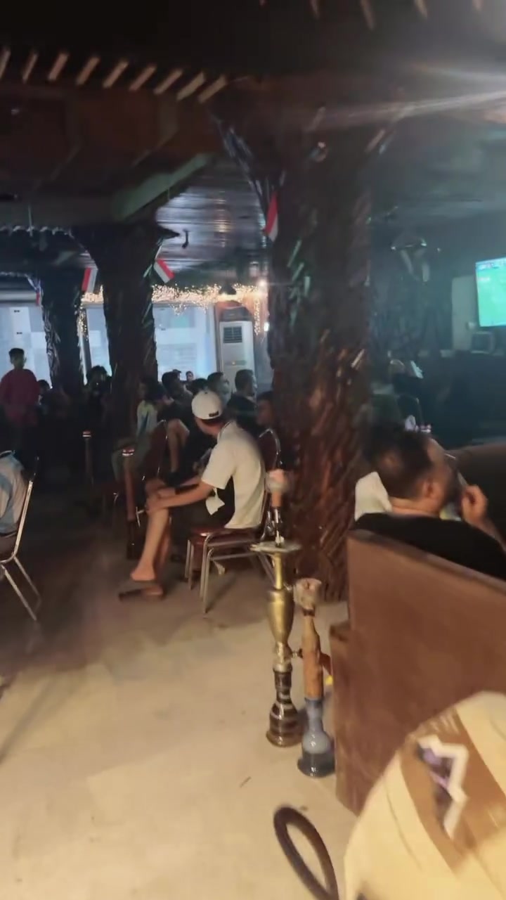 سلام عليكم كوفي للبيع في  بغداد  النعيريه شارع المسبح لل استفسار التواصل على هاذ رقم  *********** رصيد 
***********واتساب
الفيديو الفجر مصوره

