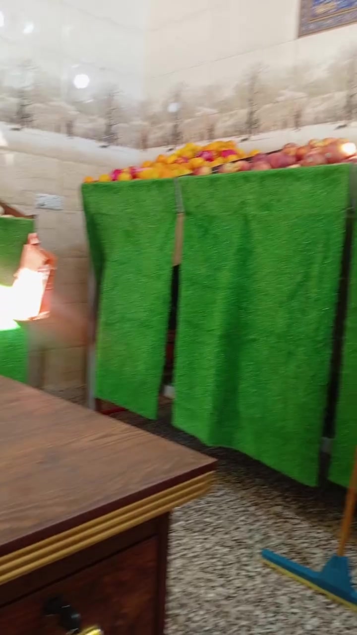 ٣ اميوزة ٢ كبار واحد وسط
مكاني بغداد الشعلة

*********** وتساب
