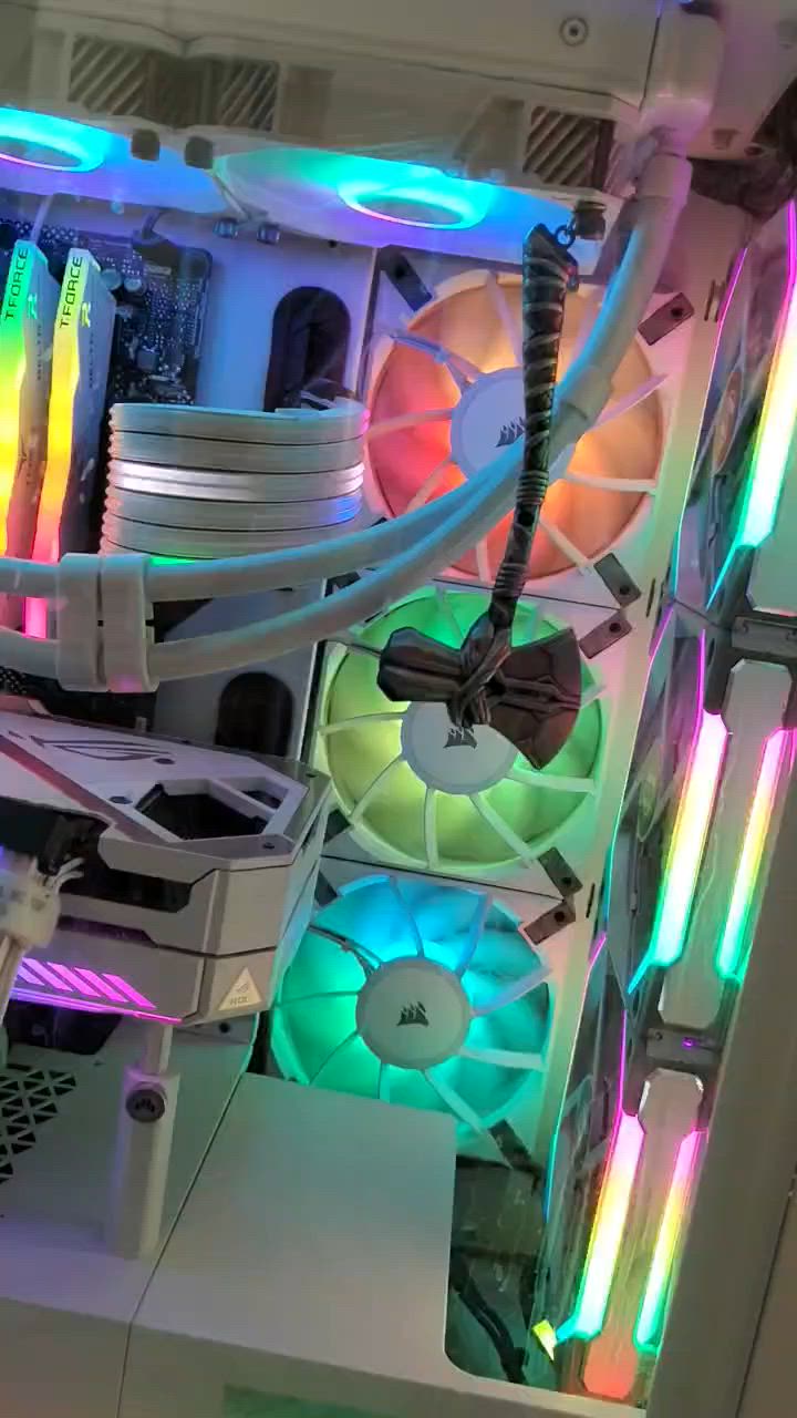 تجميعة PC ثيم ابيض ASUS ROG STRIX 
GPU :: RTX 3080 ASUS ROG STRIX OC WHITE⚪

CPU :: INTEL CORE I5 13600KF BOX

M.B :: B660 ASUS ROG STRIX A GAMING WIFI DDR5 WHITE⚪

RAM :: T.FORCE DELTA 32GB 6000 RGB WHITE⚪

PSU ::  CORSAIR RM850X GOLD FM

SSd::  M. 2 NVME 1TB Predator  G7000 Gen 4
COOLER :: ASUS ROG STRIX LC II 360 ARGB WHITE⚪

CASE :: CORSAIR 5000D AIR FLOW AF FAN WHITE⚪

FAN :: LIAN LI SL 120 V2 WHITE

ACC :: LIAN LI STREMER PLUS M.B :: GPU
شاشة شاومي 2k 180 hz 
ماوس هايبر اكس + كيبورد ajazz
سبيكر مسطره
UPS High Power 3000 va
السعر 
2.500.000
مليونيين و500الف


**إذا كنت صاحب هذا الإعلان وتريد حذفه لأي سبب، رجاءا أرسل رسالة إلى الدعم الفني**