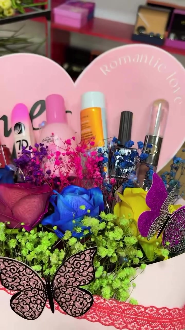 💄✨ بوكيات ميك أب وحلويات حسب الطلب ✨🍫

دلّلي أحبابج بهدية مميزة تجمع بين الأناقة والذوق الحلو! 🌸

🎀 بوكيات ميك أب
🍬 بوكيات حلويات
💝 تنسيق حسب الطلب وبالألوان اللي تحبيها
💵 أسعار مناسبة تناسب الجميع

📍 العنوان: العزيزية – مدخل شارع السفينة
📞 للطلب والاستفسار: ***********

سارعوا بالحجز، ونجهز طلباتكم بكل حب وذوق. 🌷
