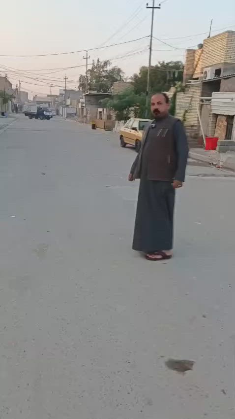 بيت 120 متر بغداد سبع قصور
 بشارع ابو فارس 
قريب الشارع العام 
البناء طابوك صب مسلح 
سند 25  أصولي 
السعر ( 55  ) قابل للتفاوض 
خدمات كامله مجاري
 وماي وتبليط وكهرباء
مراجعة مكتب دلاية الاخوين 
 الاستفسار ع رقم الهاتف يوجد  واتساب ***********👉 / 👈***********
