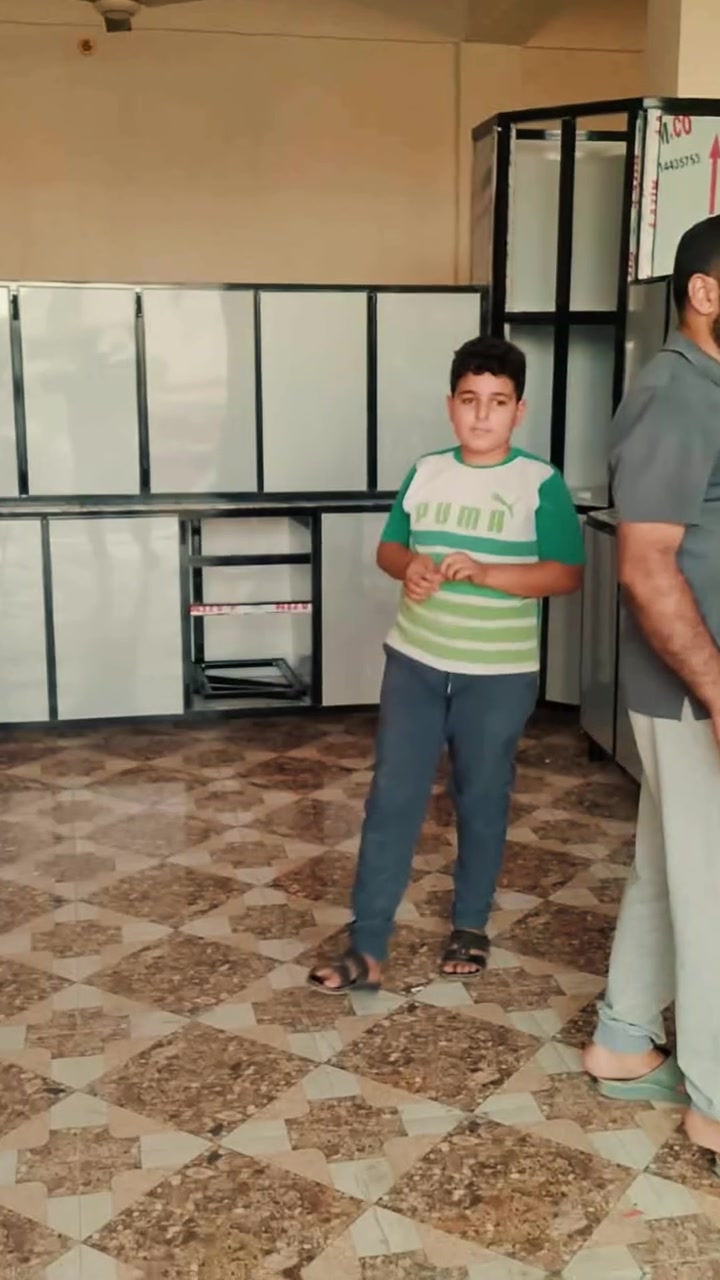 عرض خاص لمده شهر فقط صار سعر المتر بدل ١٦٥و١٧٠
صار سعر المتر بس ١٢٠
خلي مطبخك بافضل صوره ومنضر ويانه وبسعر بلاش 
شغل احطاطه درجه اولئ وتصاميم والالوان مختلفه علئ ما تريد التصميم والالوان خلي مطبخك مميز 
العنوان الانبار الخالديه    
للأستفسار ***********

