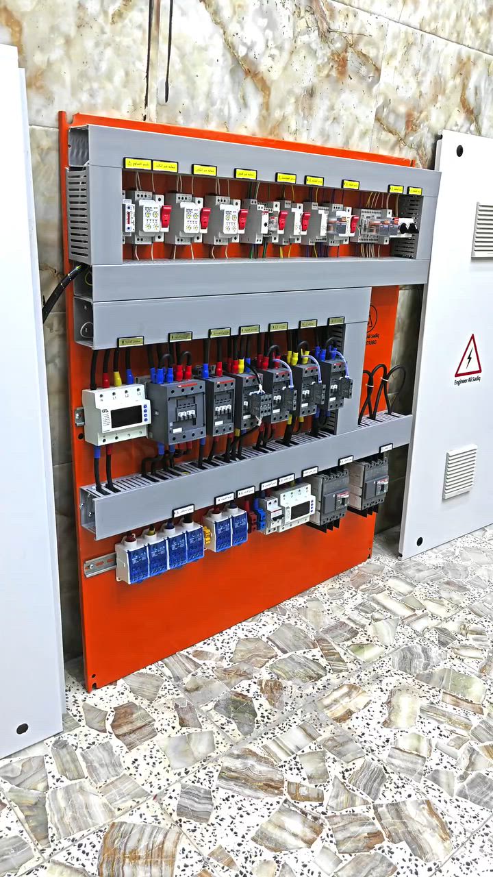 إنتاج بورد ATS خاص بل منازل الكبيرة(( فلة ))
وطنية 450A⚡
مولد 300A⚡
طاقة شمسية 100A⚡
مع حماية مركزية لسبالت و اجهزة المنزل 
عنوان مكتب كربلاء باب بغداد ***********📞

#مولد_كهرباء #العراق #كربلاء #بوردات_الكهربائية 

#كهرباء #الهندسة_الكهربائية #كهربائي #بغداد

