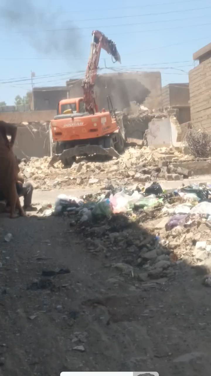 تفليش الدور والمباني القديمة  ورفع الانقاض وتعديل الارضيه بمواده مااخذ فلوس في جميع مناطق ديالى  الاتصال على الرقم ***********و***********
