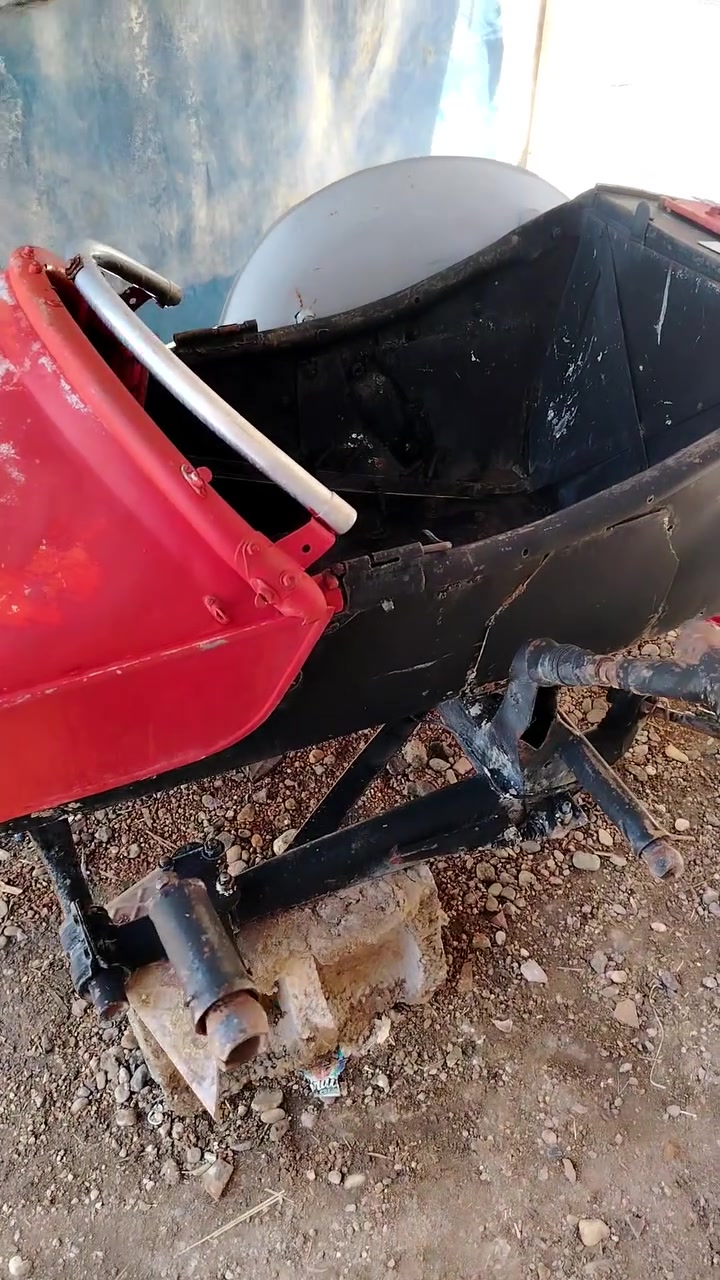 من رخصت المدير  ١٥٠ للبيع، دوبه بلاديه للبيع مكان الأنبار هيت اتصل على ***********
