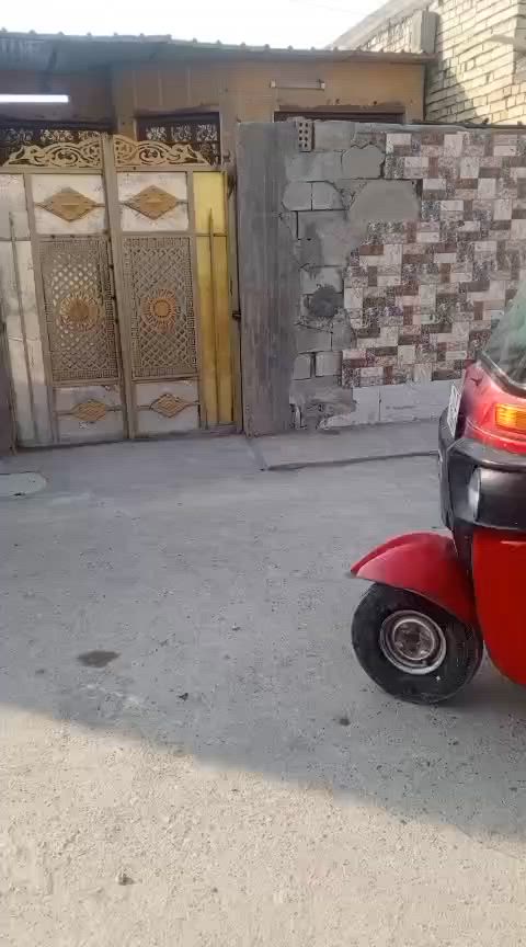 بيت للبيع حي النصر حي دجله خلف المعارض 100متر ***********