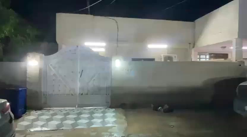 بيت للبيع مساحه ٢٠٠ متر بلقريه النفطيه زراعي الاستفسار على الرقم ***********

