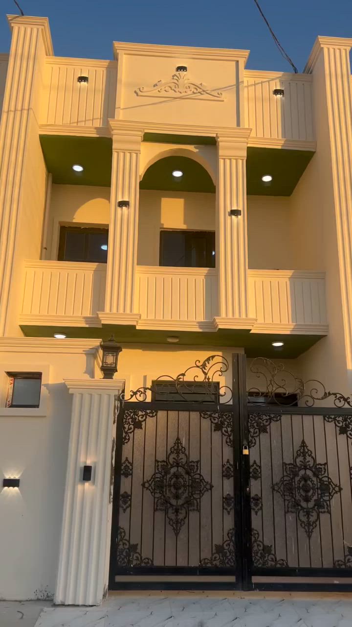 الاعــلان رقــم 359 

🏛️ مـجموعة دور  للـبيع  في الـديوم 

📍 الموقع: الـديوم _ منطقة 12 القريب 
📐 المساحة: 100 مـتر
🛣️ عرض الشارع 12 
📄 جنس العقار: طابو ملك – سند 25
 يـتكون الـدار
3 غـرف نوم
مـطبخ مفـتوح على صالة
صالـة
كـراج
صحيـات
حـديقة
اسـتقبال

للاستفسار والمشاهدة يرجى التواصل على الخاص.
***********
***********

 #تكريت
 #عقارات #تكريتي
 #مشاهدات
 #المتابعين
