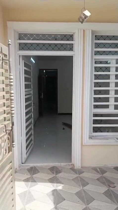 السلام عليكم دار زراعي ٧٢ متر الميكانيك بناء حديث درجة اوي صاله مطبخ خدمات غرفة نوم الطابق الثاني غرفتين نوم مع الخدمات السعر ١٤٠ مليون ***********
