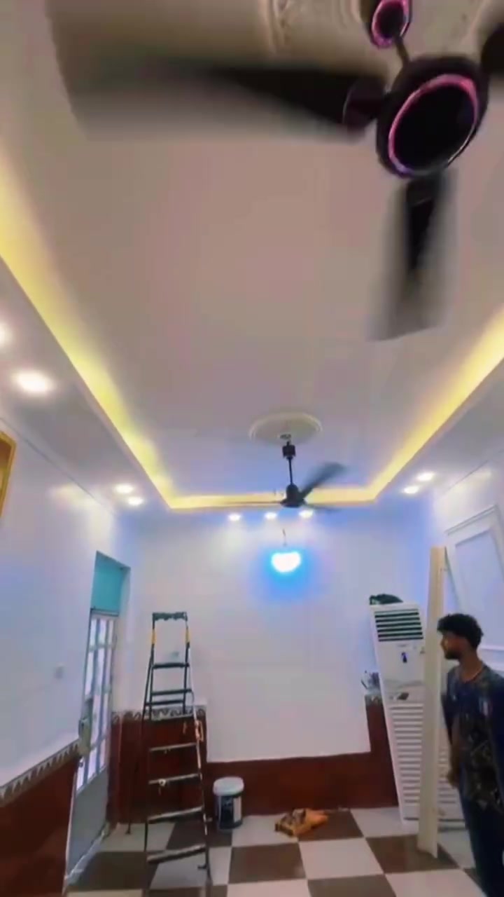 �✨ بيتك يستحق الأفضل… والتميز يبدأ من هنا! ✨🏡

🎨 تريد تصبغ بيتك؟
🏠 تريد ديكورات عصرية تضيف فخامة وأناقة؟
إذن لا تتعب نفسك بالبحث… سجاد صديق وكريم حسن جاهزين ينفذون حلمك بأعلى جودة.

✅ صبغ داخلي وخارجي باحترافية عالية
✅ ديكورات جبسن بورد بأحدث التصاميم
✅ بديل الخشب الفاخر
✅ بديل الرخام بأجمل اللمسات
✅ تنفيذ واجهات فوم وديكورات عصرية مميزة
✅ نجيبلك أحدث التصاميم… وأنت تختار اللي يعجبك

⭐ شغل درجة أولى… وتشطيب يرضيك، وبأسعار تناسب الجميع.

🤝 تخفيضات خاصة لعوائل الشهداء وذوي الدخل المحدود، تقديرًا ووفاءً لهم.

📢 لا تخاطر ببيتك مع أي شخص…
اختَر الخبرة… واختَر الإبداع… وخلي بيتك يحچي عن ذوقك.

📞 للحجز والاستفسار راسل الصفحة أو اتصل 
سجاد صديق. ***********
كريم حسن. ‭***********‬
