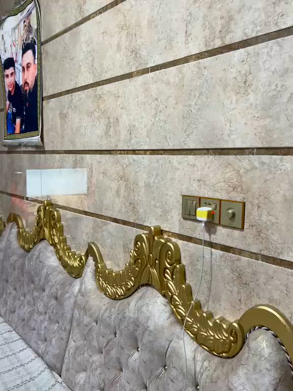 بيت 100م طابقين فول 
النجف النداء منطقة ال50 الف 
السعر 125 وبي مجال 
***********
