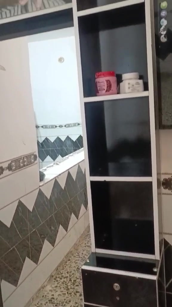 وصلتني للبيع 🌸

مراية ومغسلة صالون مستعملات، نظيفات وحالتهن زينة.

للسعر والتفاصيل أو الحجز راسلوني خاص 📩