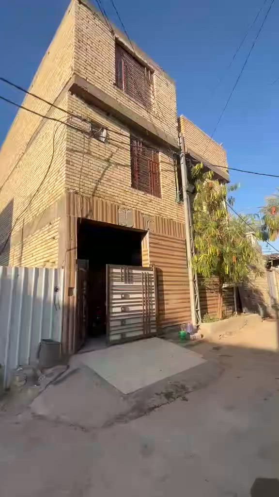 السلام عليكم بيت للبيع مساحة 100م طابقين بناء طابوق بناء حديث كربلاء البوبيات مجمع ال تابت عمود (46) قريب عن الامام الحسين عليه السلام يصلح حسينيه أو دارسكن السعر (200مليون)  مع المجال للاستفسار الاتصال (***********)
