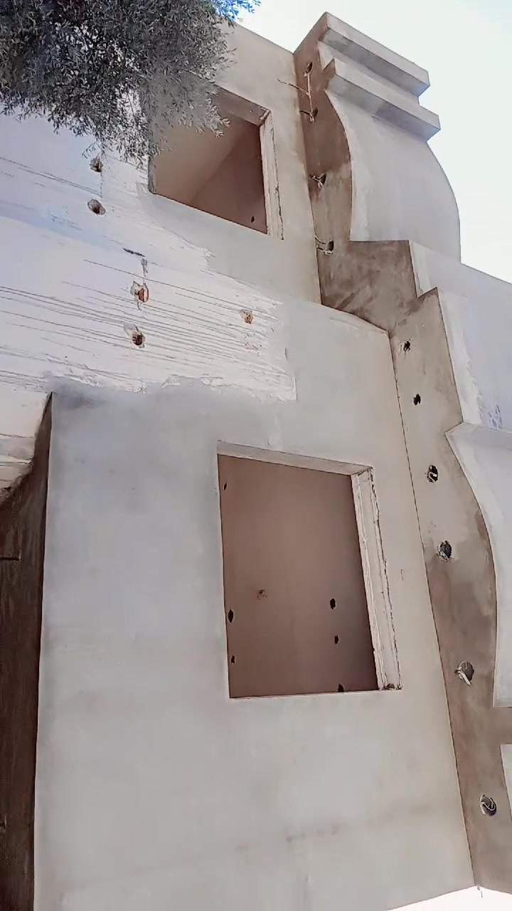 السلام عليكم لباخ متفرغ  وسمنت وجص وبورك  شغل درجة اولى باليومية وعلى المتر وكبالة
***********
