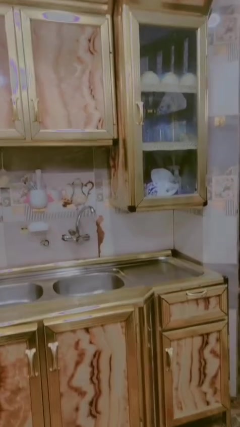 كاونتر لبيع تفصال نضيف مستعمل قليل وقوي كلش قطعتين ب ٤٠٠ وبي مجال بسيط
***********
