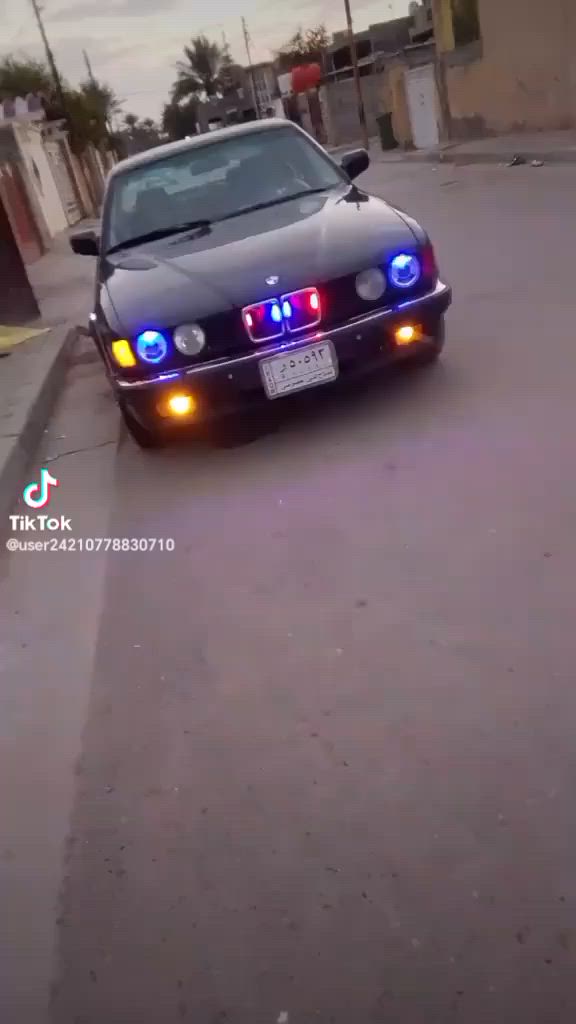 السلام عليكم بيم ٧٣٥ اصل سياره عل وضع الشركه مكفوله كفاله عامه محرك مفتوح ٣ونص ٦ سلندر داخل أسود صاج نقص تبريد تايرات جدد مكلف بل نشر الستفسار *********** او *********** رقم صلاح الدين المكان بغداد الطيفيه
