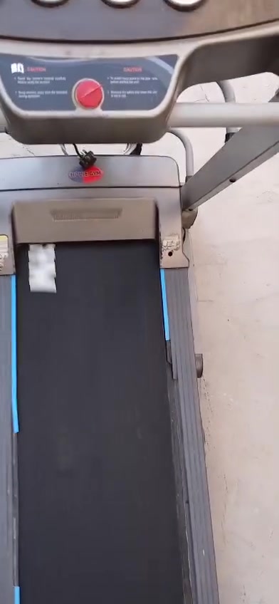 جهاز جري نظيف السعر ٣٠٠  الي يريده يتصل على الرقم *********** مكاني الرميثه
