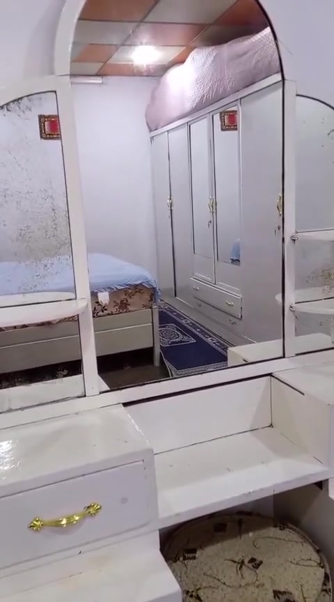 سلام عليكم للبيع***********
