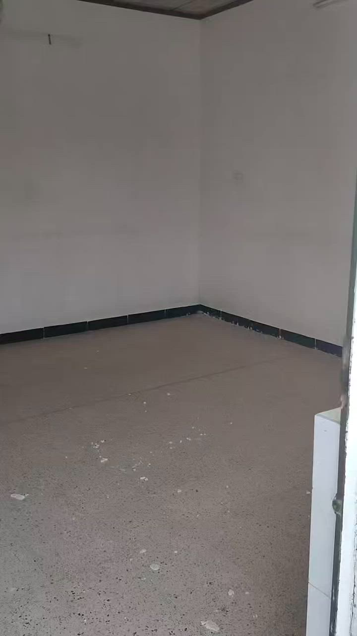 شقة للأيجار الحدباءالاولى 
قريبه على سايدين المظخة
استقبال هول غرفتين نوم صحيات 
سطح عالي وناصي

للمعلومات
***********
***********

