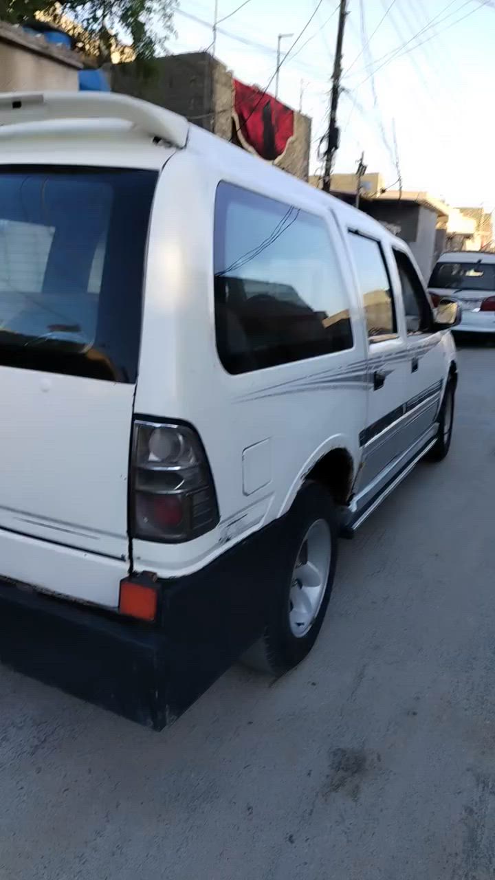 جنبي2006
***********السلام عليكم سياره جنبي موديل 2006 معروضه ب 45 وبيها مجال بغداد باسمي سنويه 31 هزه الجديده كامله سعر 45 

 كهربائيات كامله اي نقص ماكو ان شاء الله
***********
