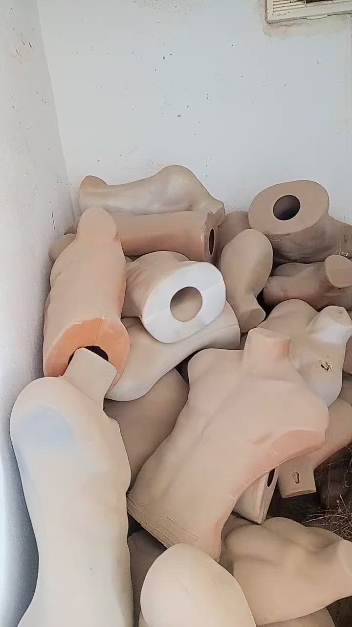 سلام عليكم  اخوان متوفر مليكانات ملابس نوعيه تركيه ب اسعار مناسبه جدا جدا جدا بكميه كبيره مكان خانقين لل تواصل  خاص  او عبر واتس اب  ***********
