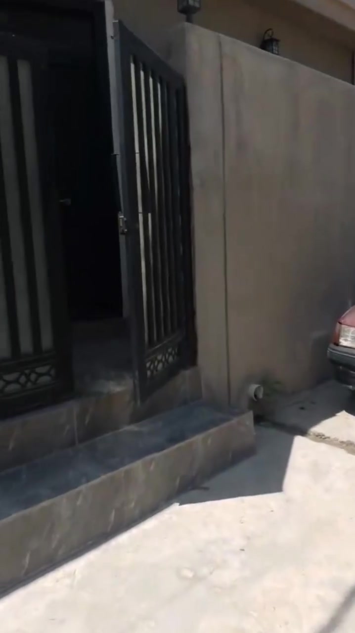 دار زراعي ١٠٠متر مربع للبيع موقع شارع النخيل خلف التجاري مقابيل سيف ابو دجاج للاستفسار الاتصال على الرقم ***********مكتب التعارف باداره ابوسيف
