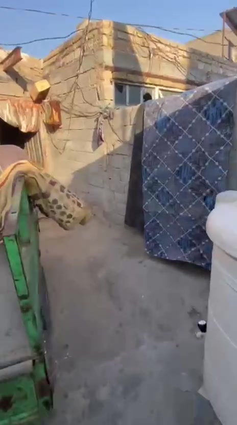 ياالله السلام عليكم بيت لبيع مساحه 135بيت بي غرفتين وصاله ومطبخ مناور اثنين البيت حي الميلاد سعره مناسب  لاستفسار عل الرقم هو صاحب البيت***********
