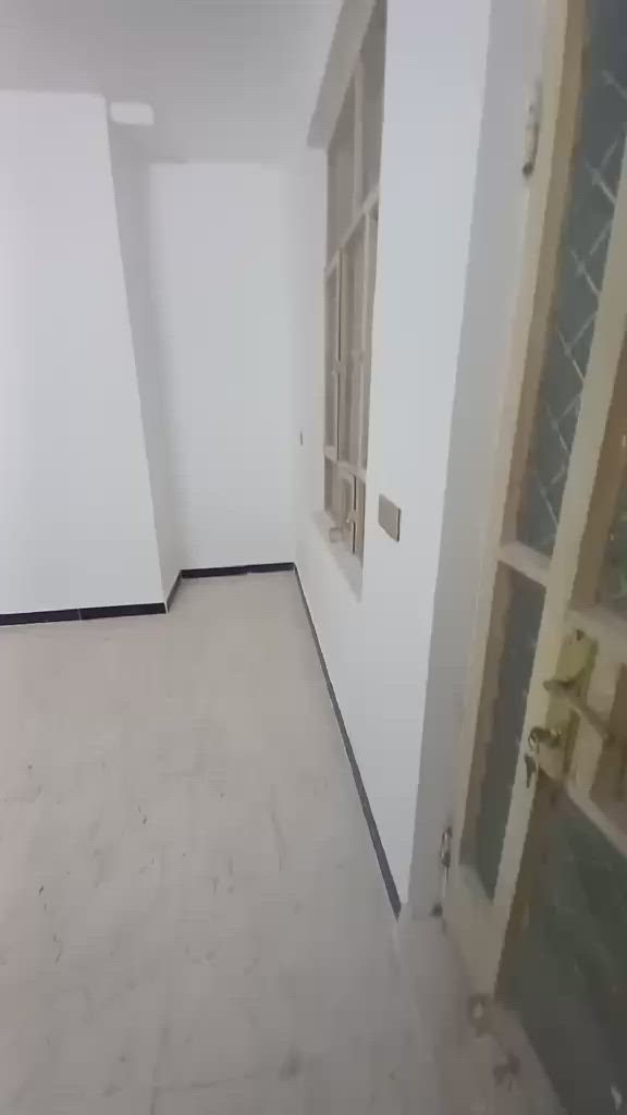 مشتمل طابق ثاني للايجار كما موضح بالفديو يصلح لعائلة صغيرة قريب ع شارع مدرسة الماجدات وقريب ع تقاطع السوق للاستفسار ***********
        ( مكلفة بالنشر )
