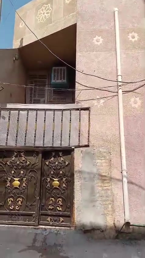 سلام عليكم يتوفر لدينا مكتب ركن الحريه بيت رهنيه طابقين مساحه 90 متر 4غرف نوم الحريه الثالثه قرب جامع مشاهده الاستفسار على رقم ***********
