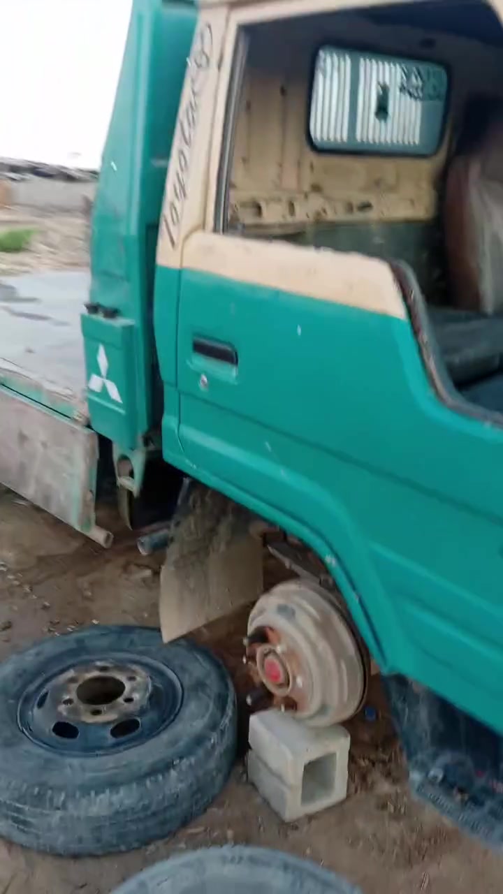 سلام عليكم سياره تيوتا نثيه البيع أو مراوس إلي عنده مراوس أو سعر مناسب رقم ***********الهاتف
