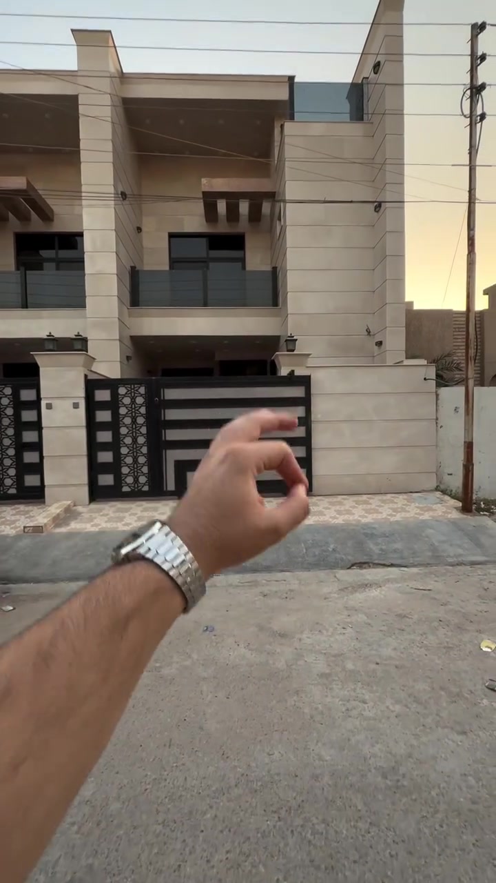 #للبيع بين بموقع مميز  #السيدية
 (برج الياقوت للتطوير العقاري )

📍 موقع #البيت ؛: مربع الضباط قرب شارع المركز 

📐 المساحة: 150 م²
▫️ الواجهة: 6 م
▫️ النزال: 25 م
🔴 محتويات 4 غرفة نوم 4 حمامات

� لمعرفة#السعر اكتب (2)  بالتعليقات .

📞  *********** وسام (اتصال أو واتساب)

🏢 مكتب برج الياقوت للتطوير العقاري
موقع المكتب 🔚السيدية – شارع مركز الشرطة، مدخل شارع أبو النخيل
